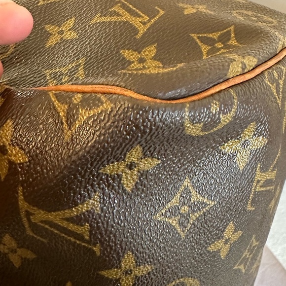 Louis Vuitton Large Monogram Speedy 40 Boston Bag. Discontinued Style! - Picture 15 of 15